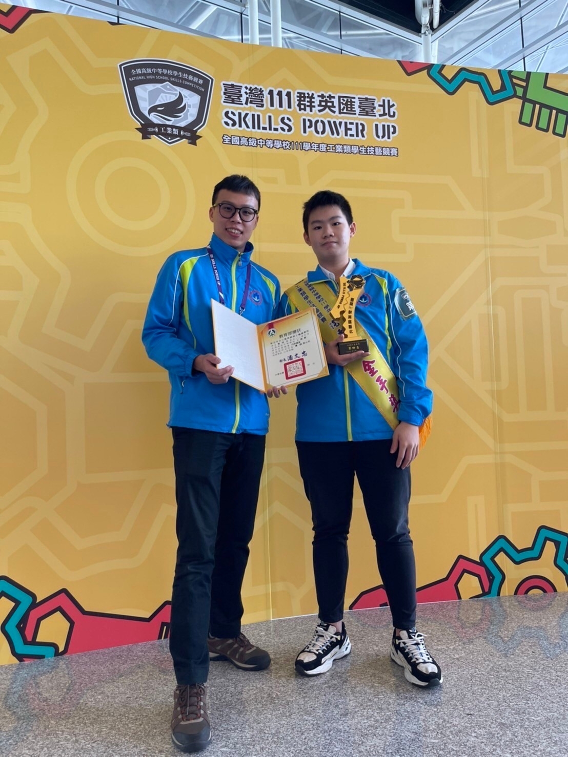 111工科賽選手合照 7